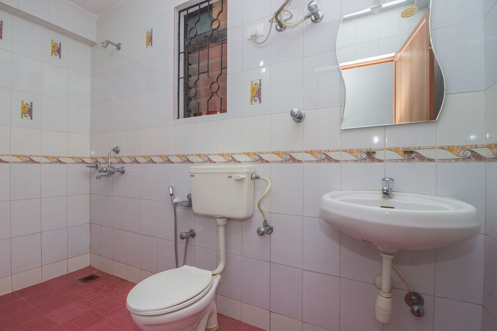 OYO 24375 Home Cosy 2BHK Varca