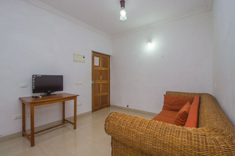 OYO 24375 Home Cosy 2BHK Varca