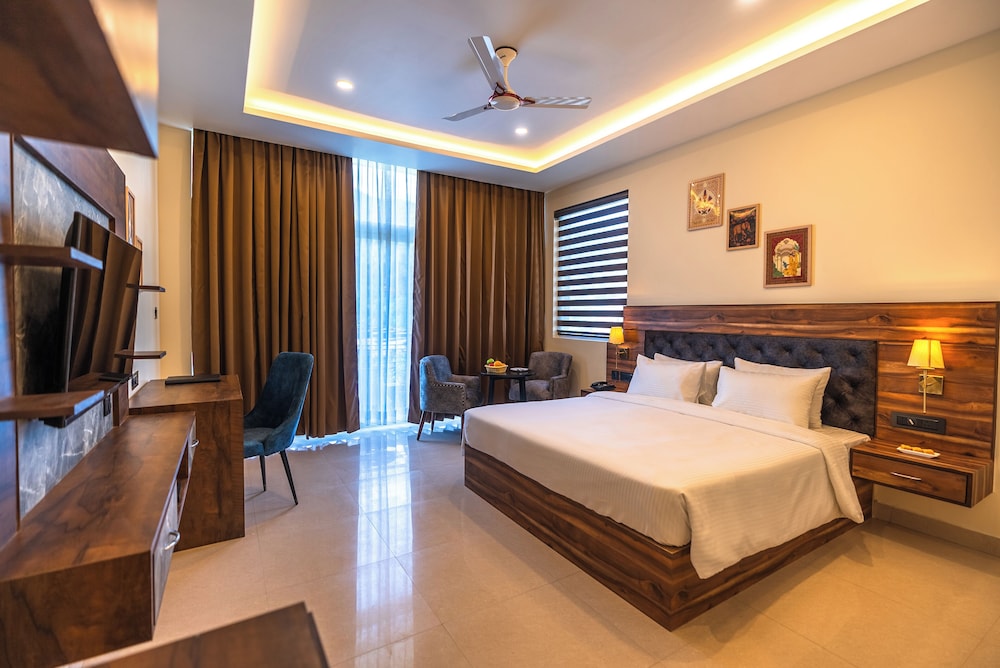 AOTEL by Clarks Inn