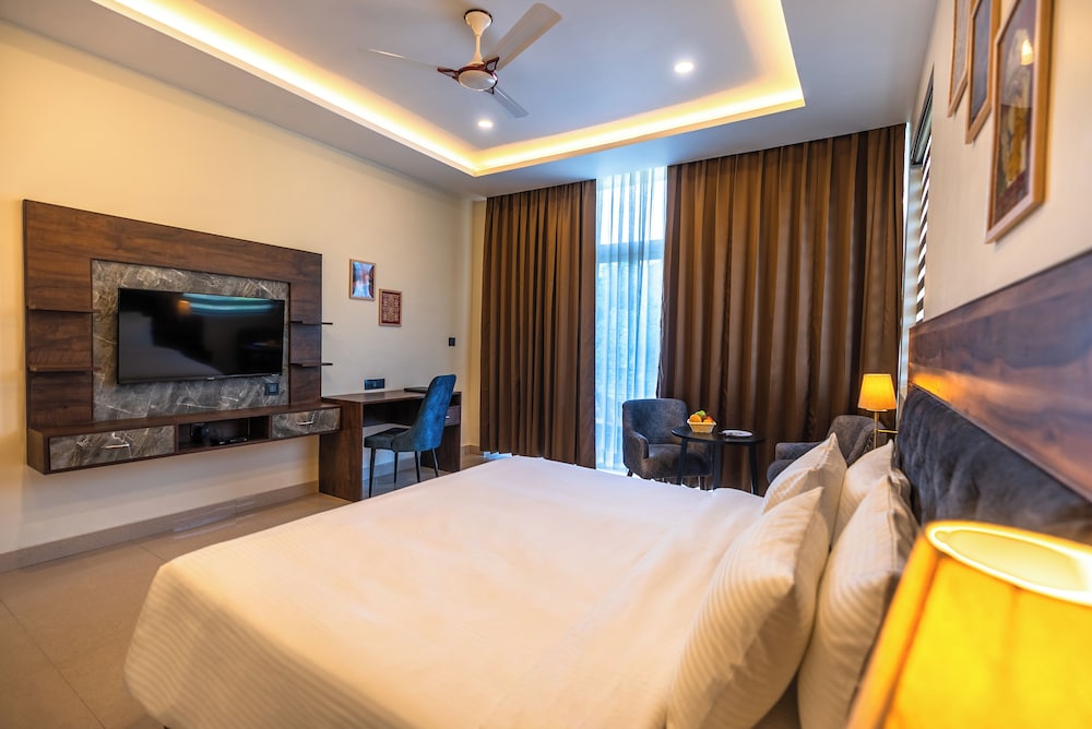 AOTEL by Clarks Inn