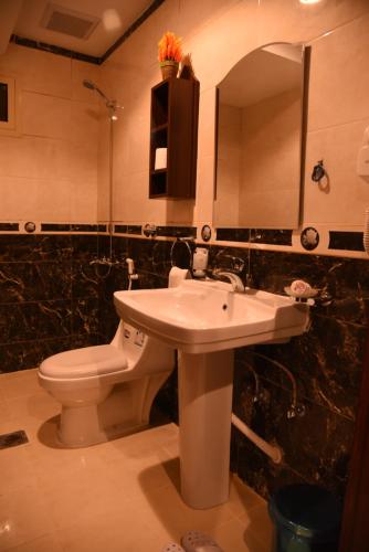 Al Andlus Palace 2 Hotel فندق قصر الاندلس 2