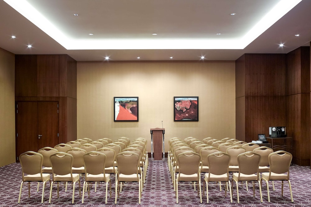 Swissotel Al Ghurair