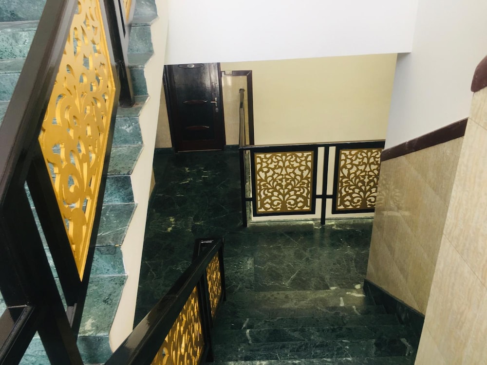 Hotel Maharaja Inn By Geetanjali Hotels