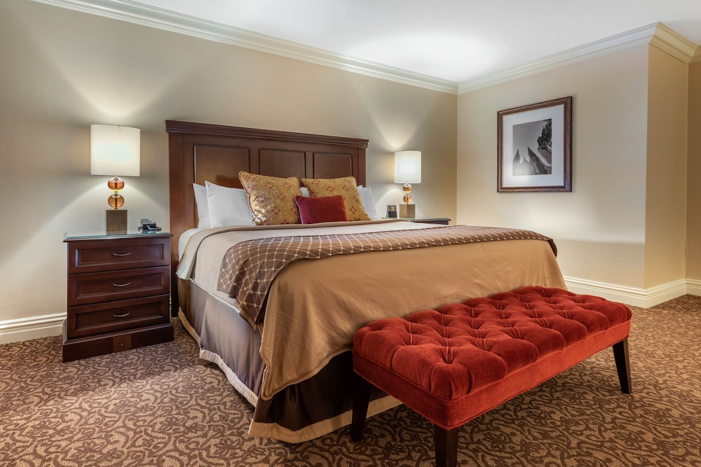 Omni William Penn Hotel