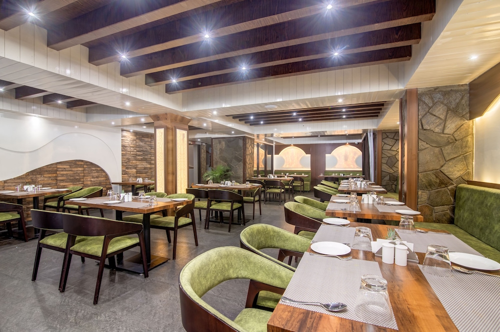 Queens Yard Suites & Spa By Sumi Yashshree
