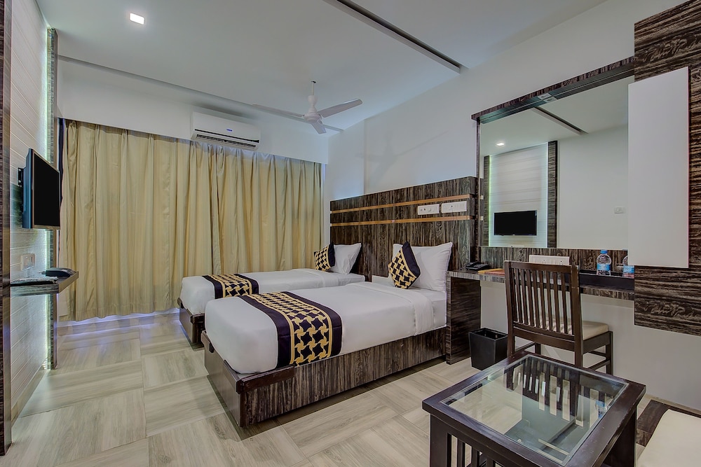 Hotel Crown Inn