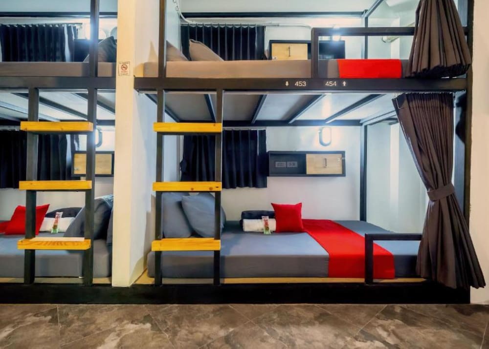 Episode 11 Hostel Sukhumvit