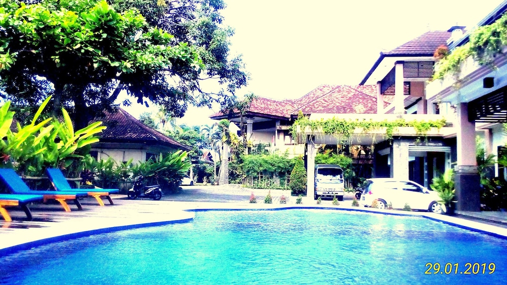 Dhyana Pura Hotel