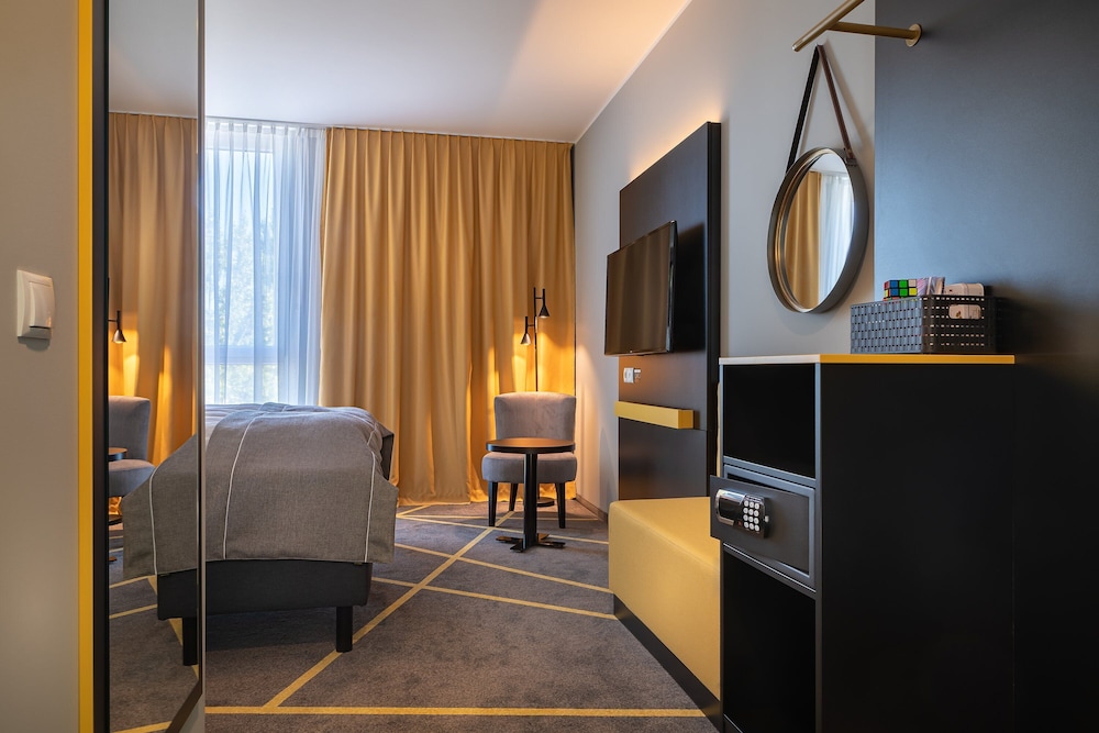Holiday Inn - the niu, Fury Aschheim Messe by IHG