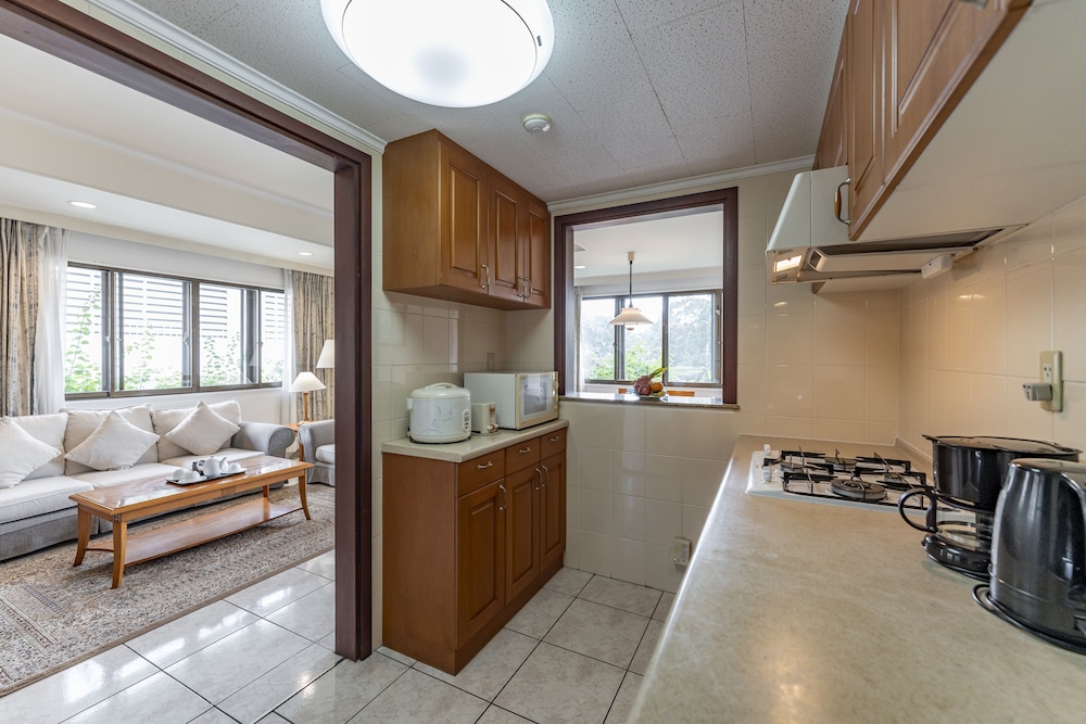 Garden View Court Suites Ho Chi Minh City