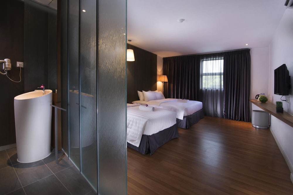 T+ Hotel Butterworth