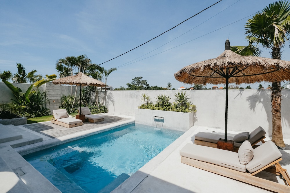 Concrete Retreat Umalas
