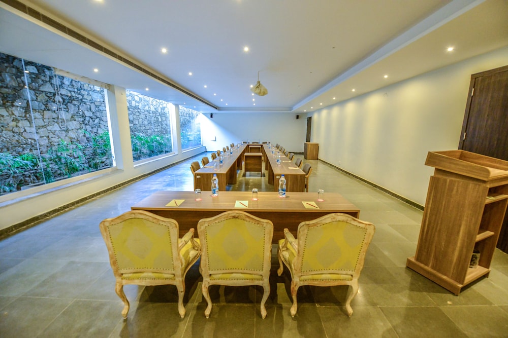 Tatsaraasa Resort & Spa, Udaipur