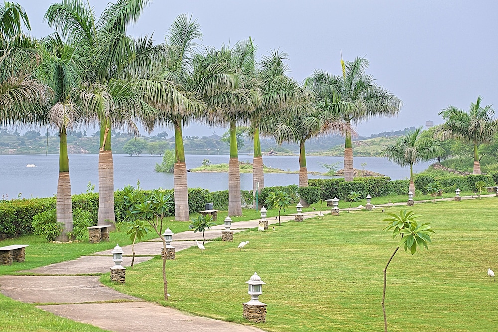 Tatsaraasa Resort & Spa, Udaipur