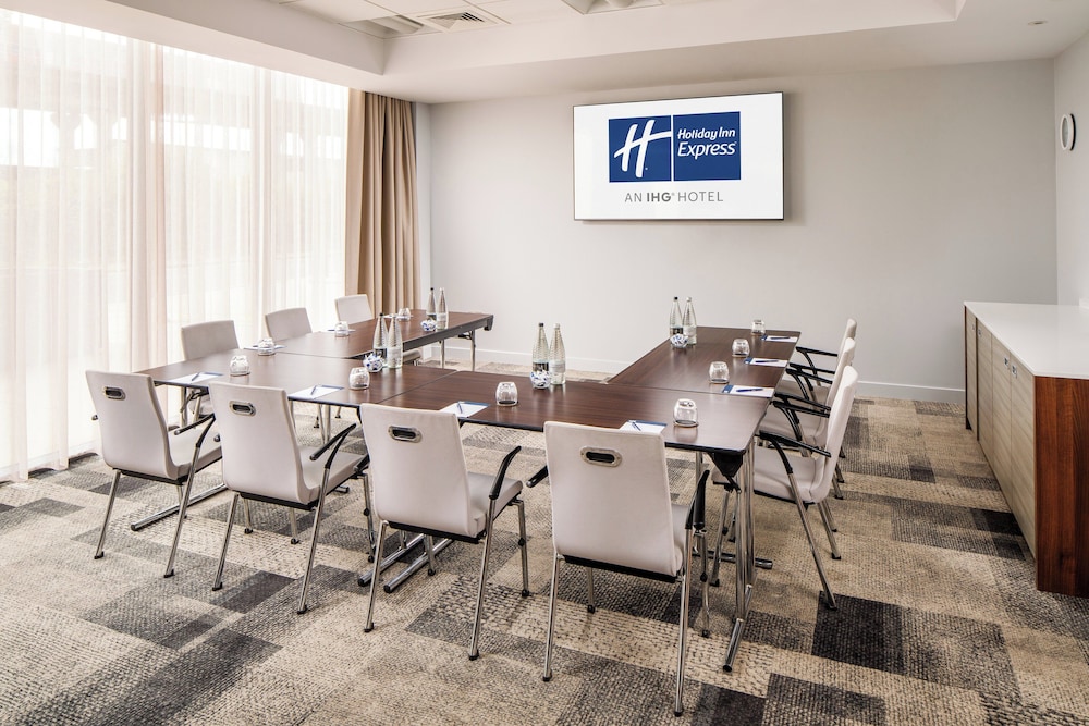 Holiday Inn Express London - ExCeL by IHG