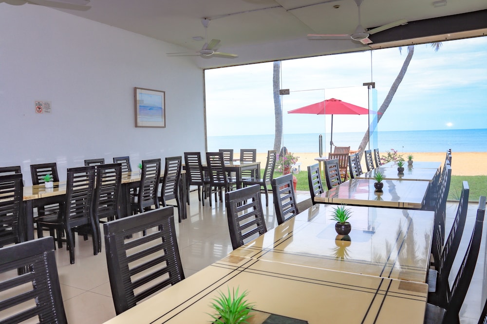 New TriStar Beach Hotel