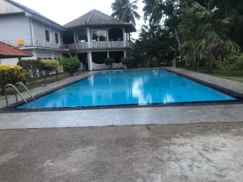 New TriStar Beach Hotel