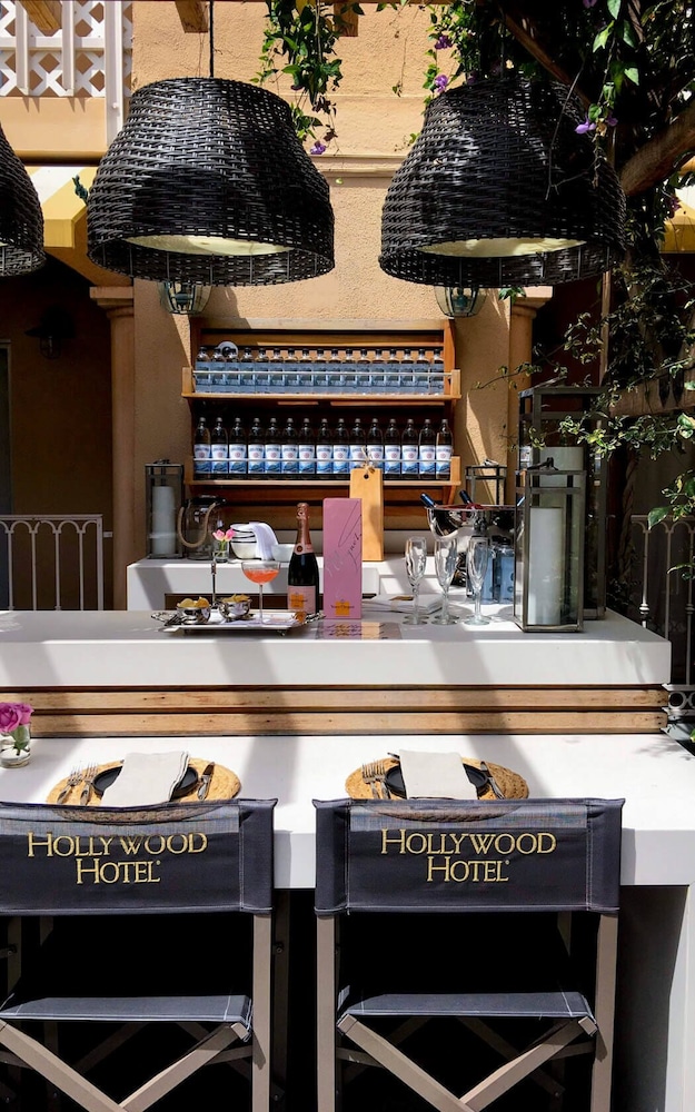 Hollywood Hotel