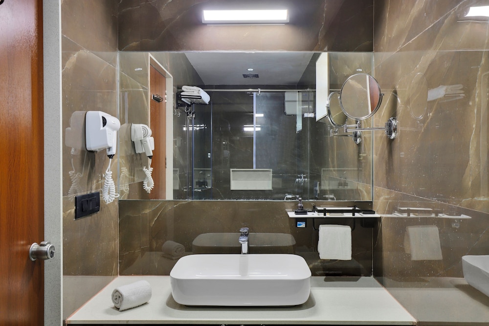 Goverdhan Greens Resort