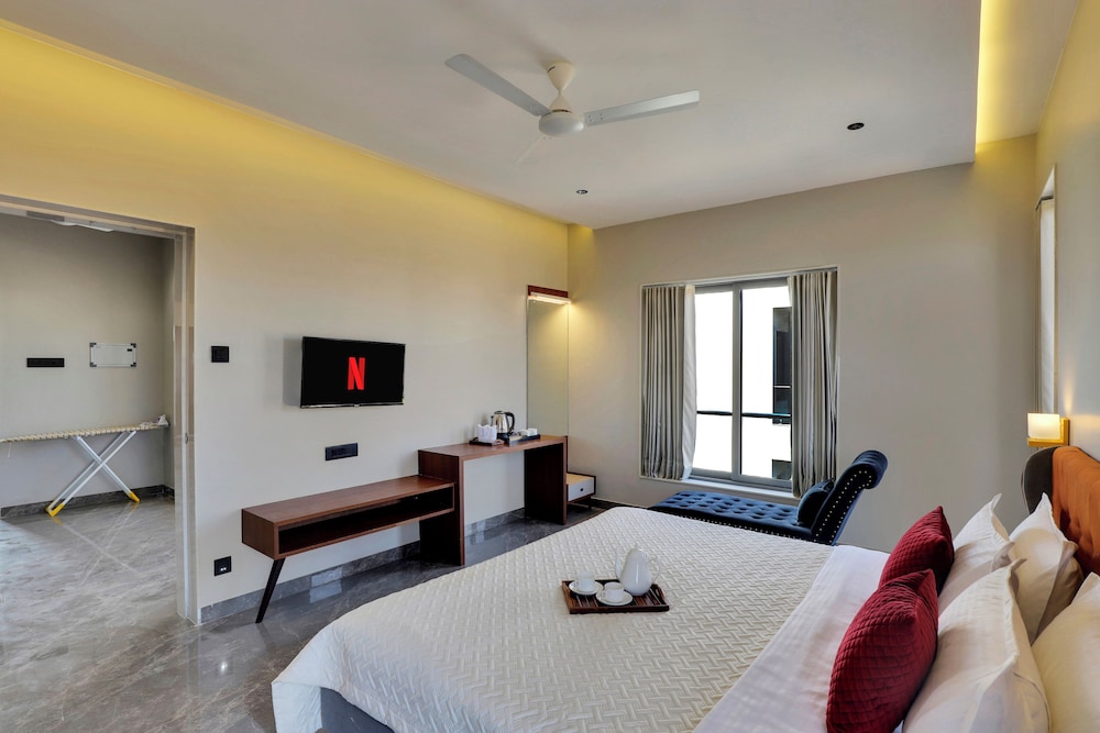 Goverdhan Greens Resort