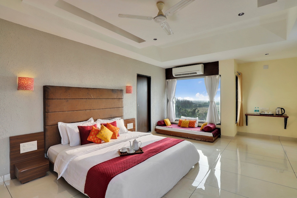 Goverdhan Greens Resort