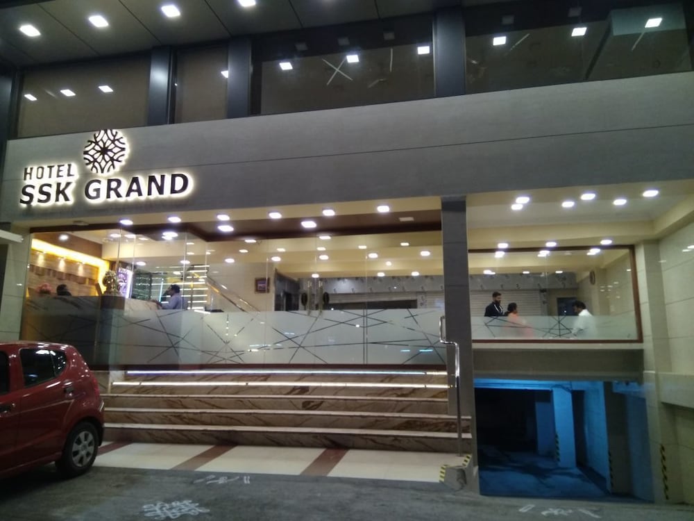 Hotel SSK Grand - Kanchipuram