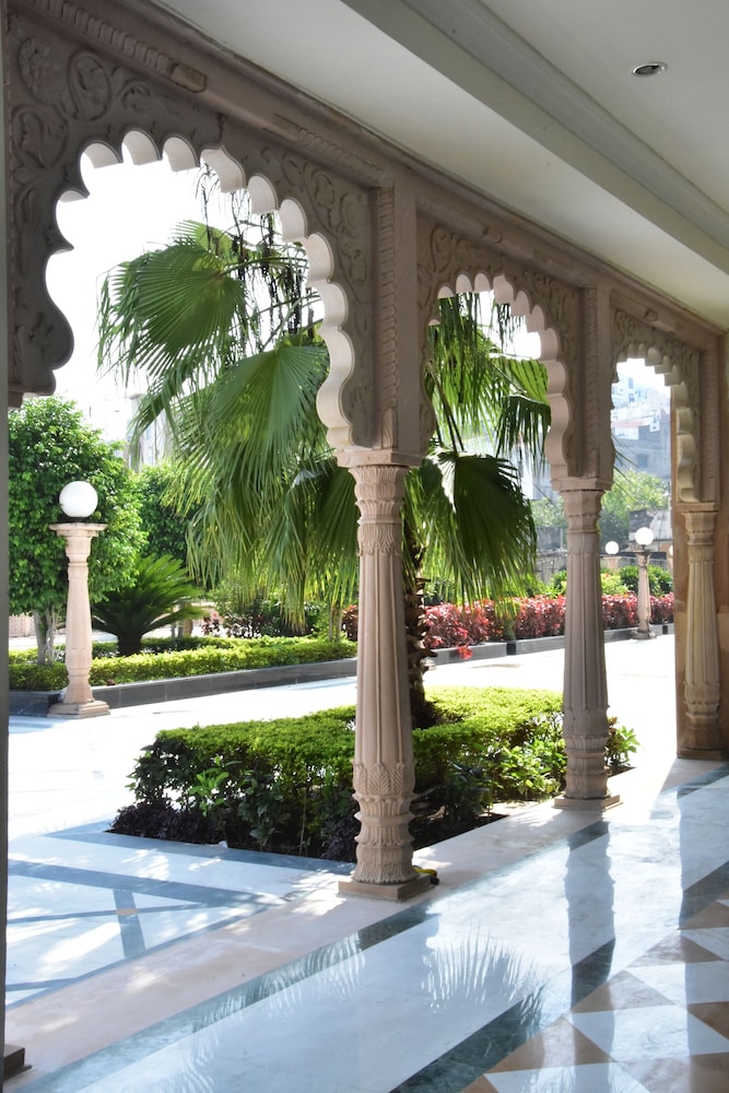 Shree VALLABH VILAS LORDS PLAZA - A PURE VEG HOTEL, NATHDWARA