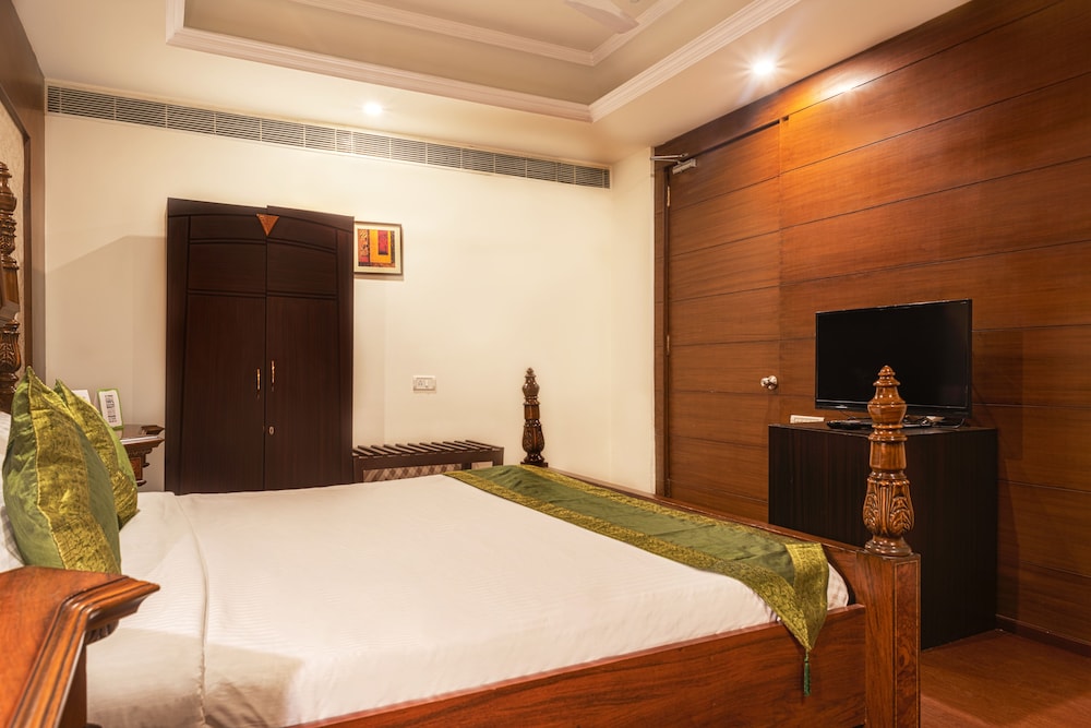 THE GRAND PLAZA A BOUTIQUE HOTEL