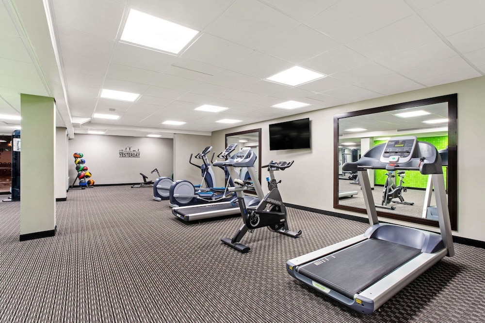 La Quinta Inn & Suites by Wyndham Boston-Andover