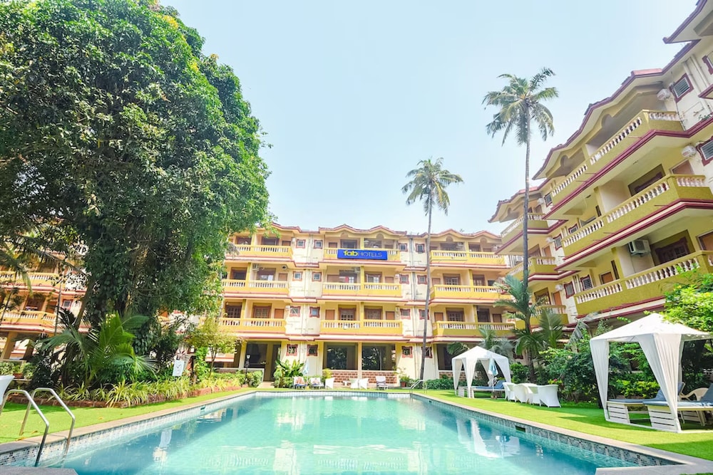FabHotel Prime Blissful Highland