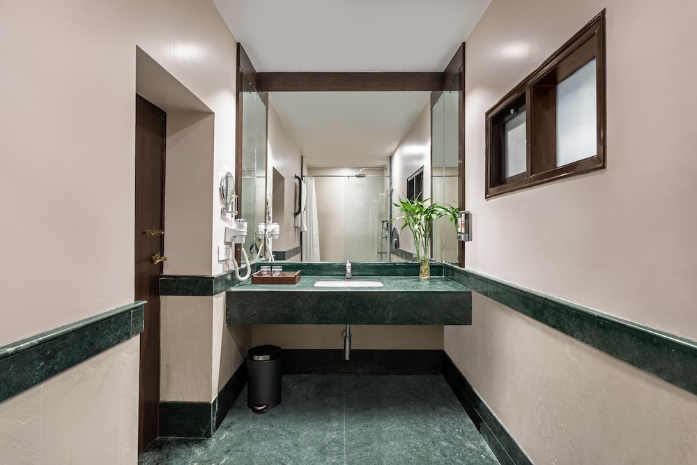 Ganga Lahari by Leisure Hotels