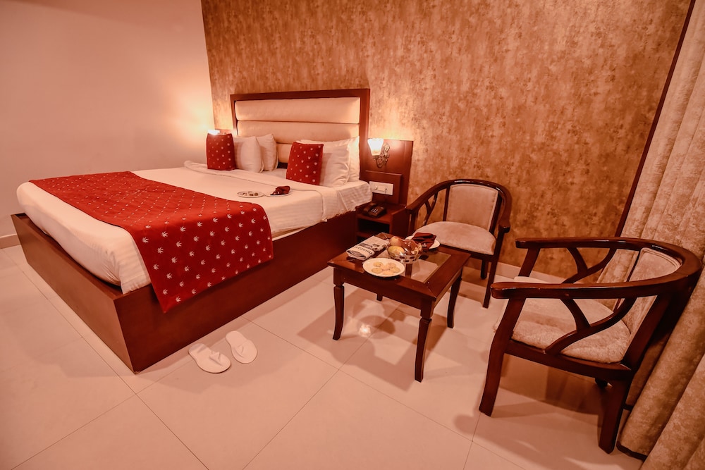  Konark Grand Hotel