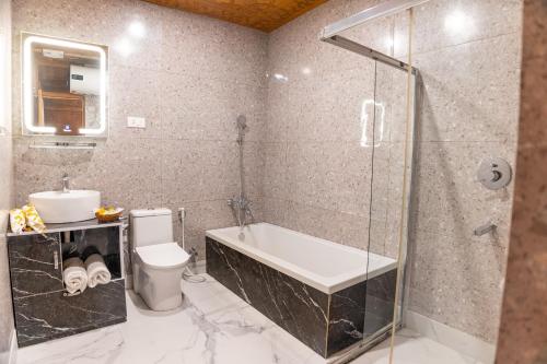 Wangnoo Heritage Houseboats