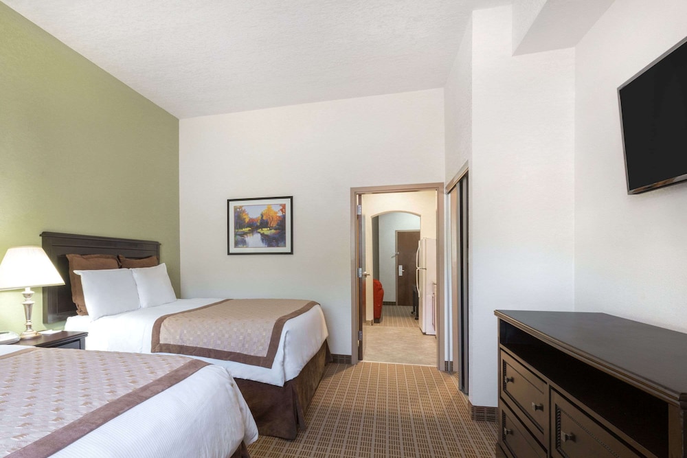 Hawthorn Extended Stay by Wyndham Kingsland