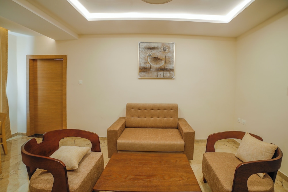 Annapurna De Royal Hotel
