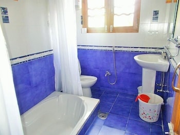 Comfy Ronak Resort