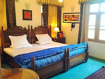 Comfy Ronak Resort