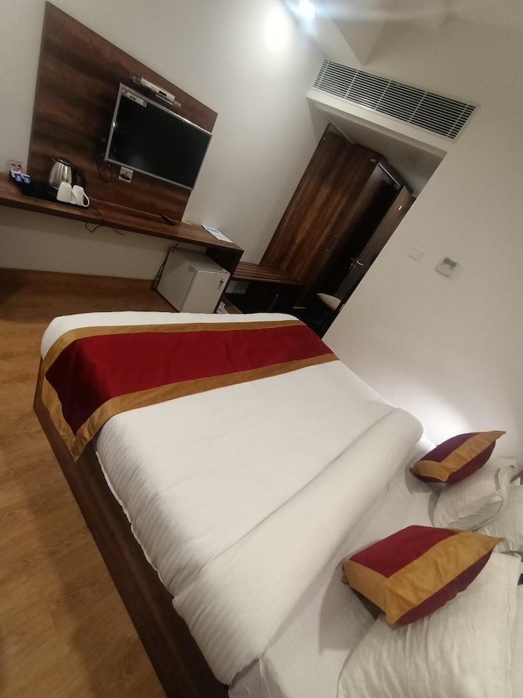 Clarks Inn Express, Jammu