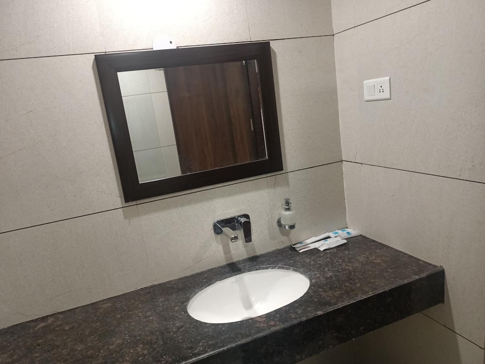 Clarks Inn Express, Jammu
