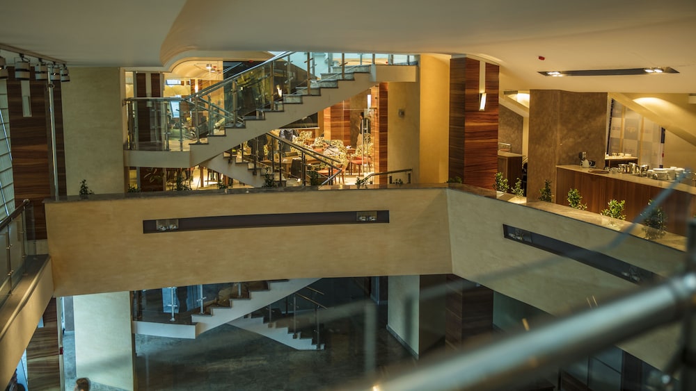 Avenue Hotel Baku