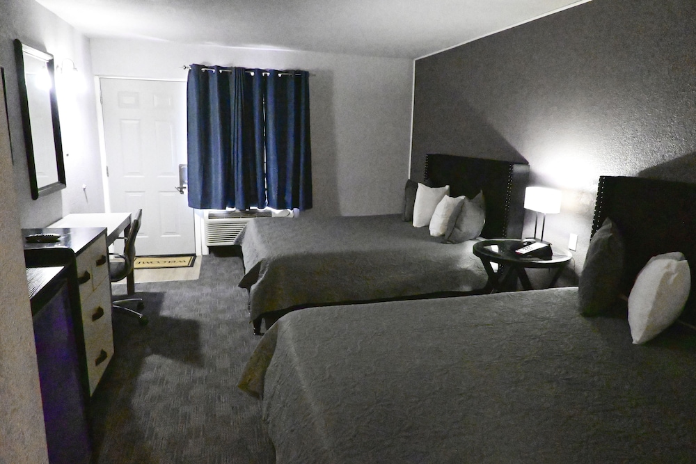 R Nite Star Inn & Suite