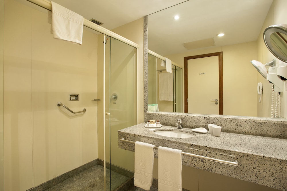 Windsor Asturias Hotel