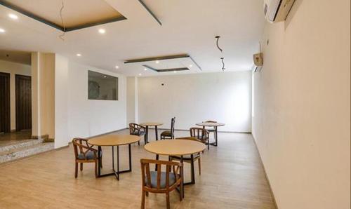 Townhouse The Madhav Sector 58 Noida Near ISKCON Temple Noida