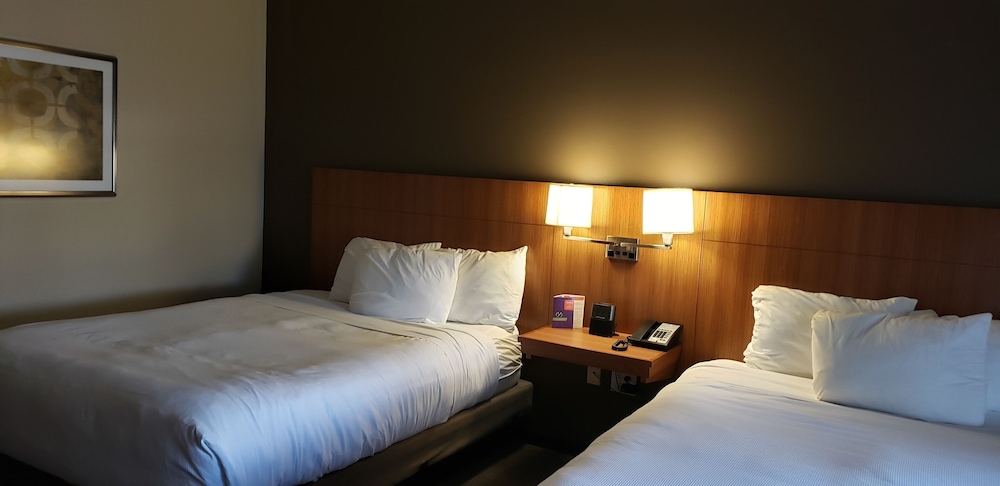Hyatt Place Savannah Airport