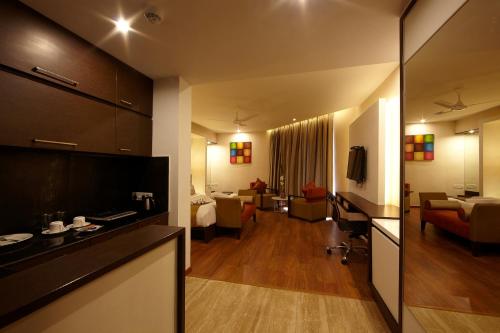 Golden Fruits Business Suites