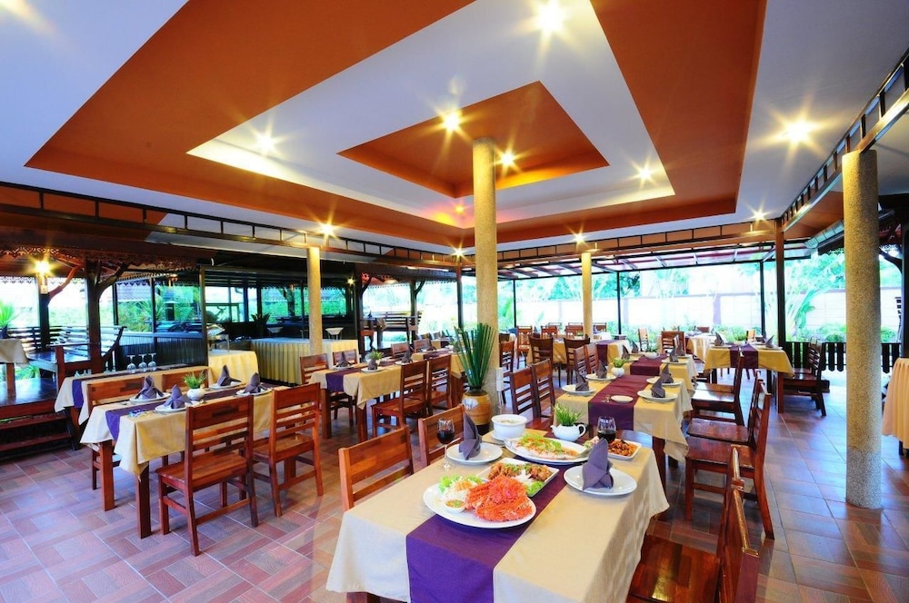 Maleedee Bay Resort