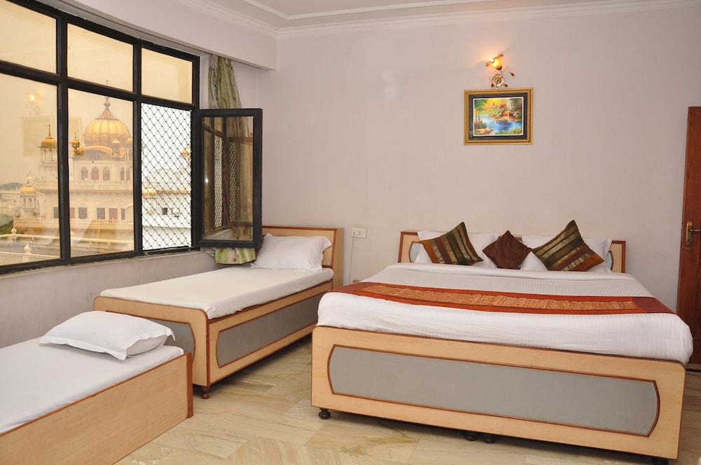 Hotel Mercury Inn by Sonachi 