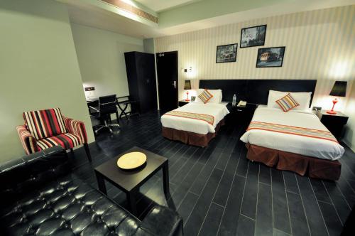The Travotel Suites