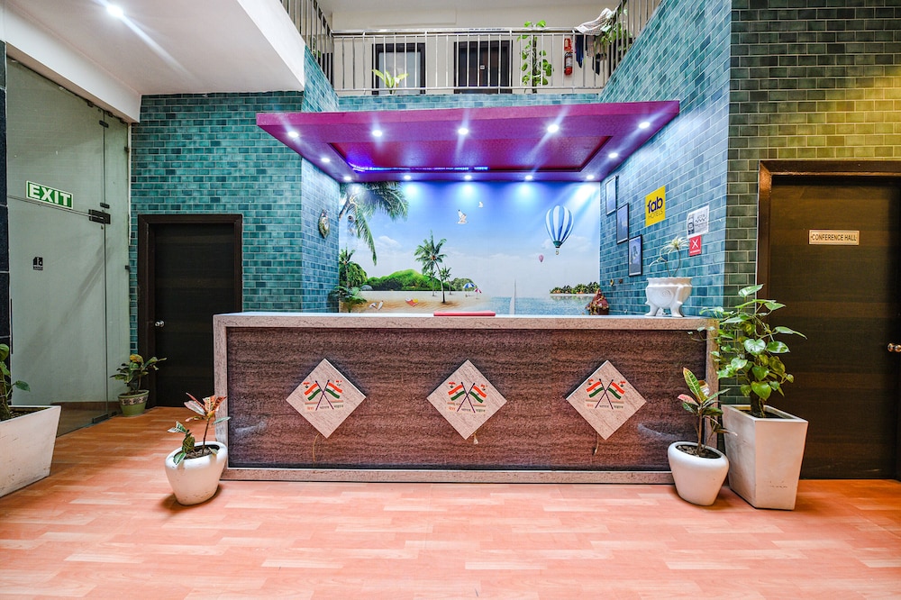 Fabhotel Palm Majestic