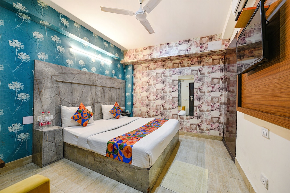 Fabhotel Palm Majestic